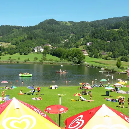 Wolf By Interhome Санкт-Урбан