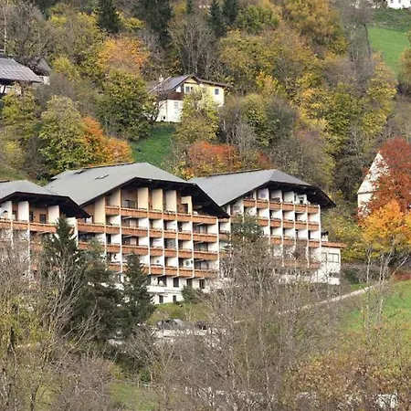 Wolf By Interhome * Санкт-Урбан