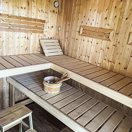 Wolf By Interhome * Санкт-Урбан