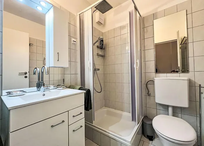 Wolf By Interhome * 圣乌尔班